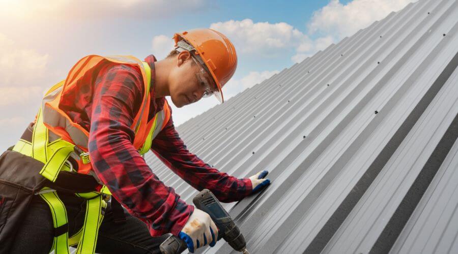 Professional gutter cleaning in Carthage, MO